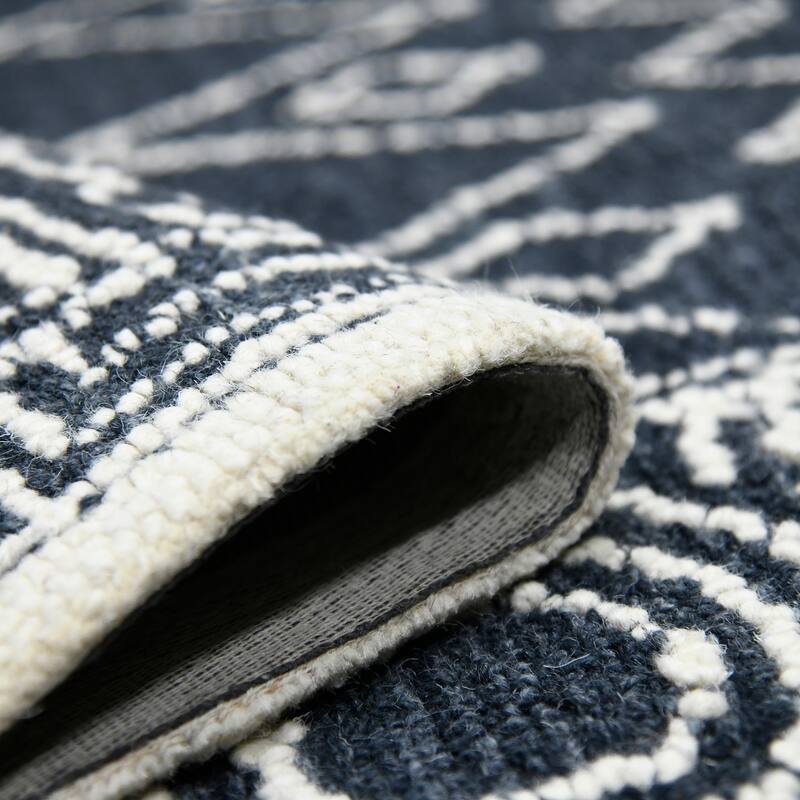 Bakari Suney Charcoal Hand-Hooked Wool Area Rug