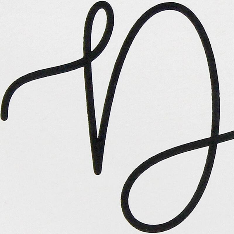 HomeRoots 14" White And Black Dream Round Serving Tray With Handles - 13.75 in. x 1.65 in. x 13.75 in.