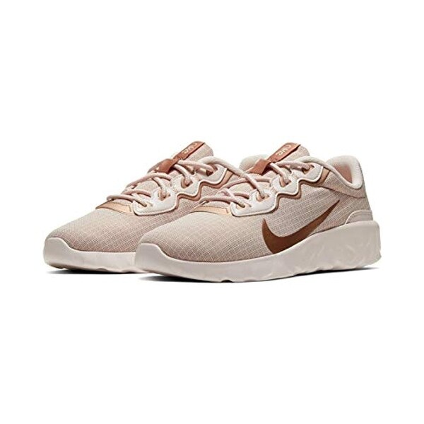 nike strada sneaker