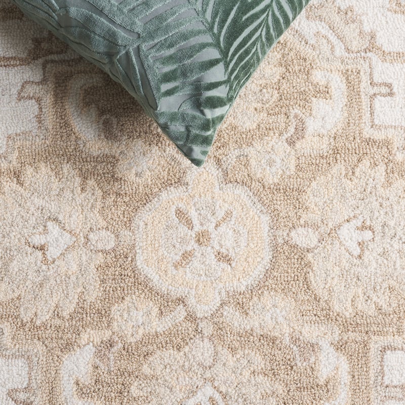 SAFAVIEH Handmade Metro Gerharde Wool Rug