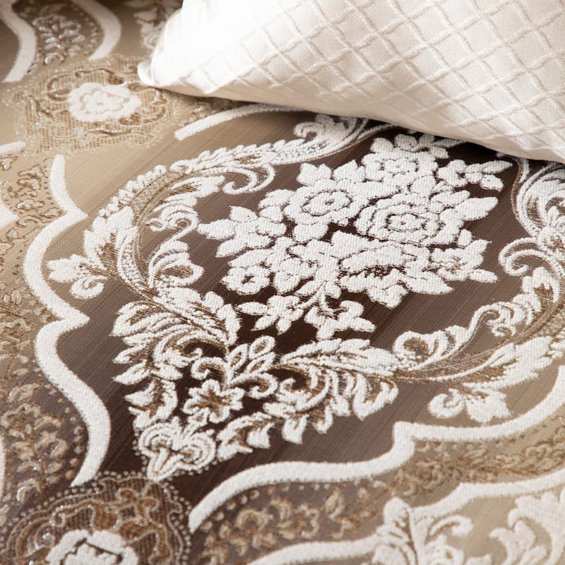 Furniture of America Mirabella Traditional Beige Tufted Solid Wood Loveseat with Accent Pillows