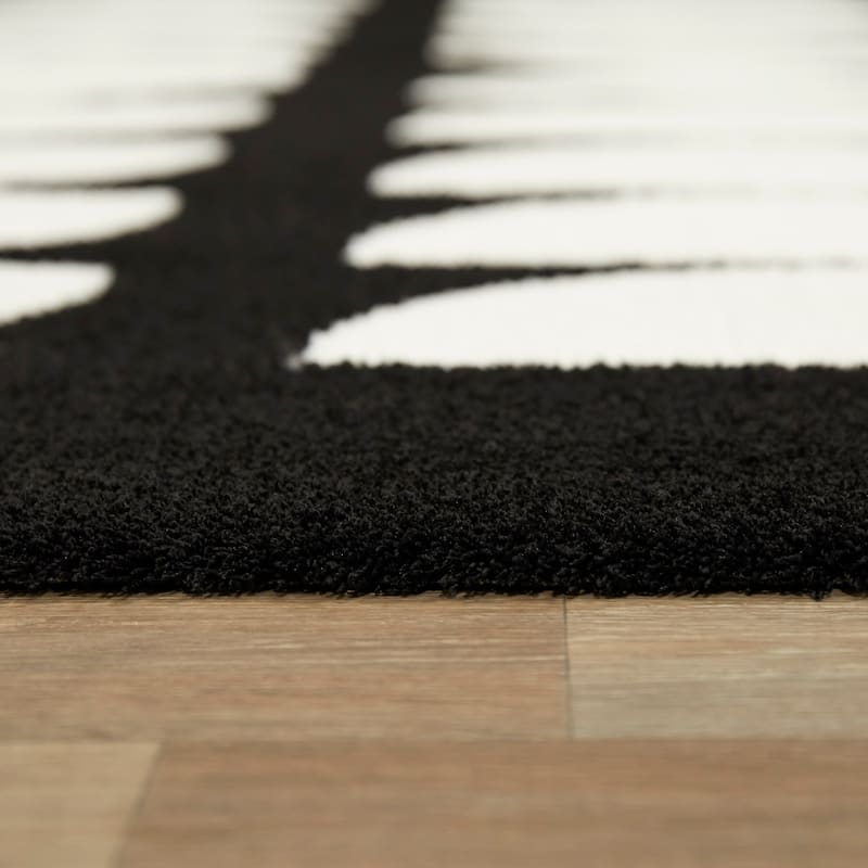 Gavin Modern Geometric Area Rug