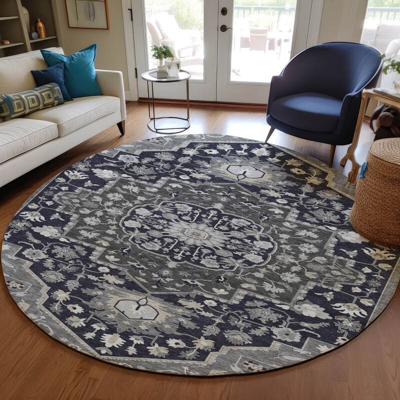 Machine Washable Indoor/ Outdoor Traditional Medallion Chantille Rug - Black - 8' x 8'