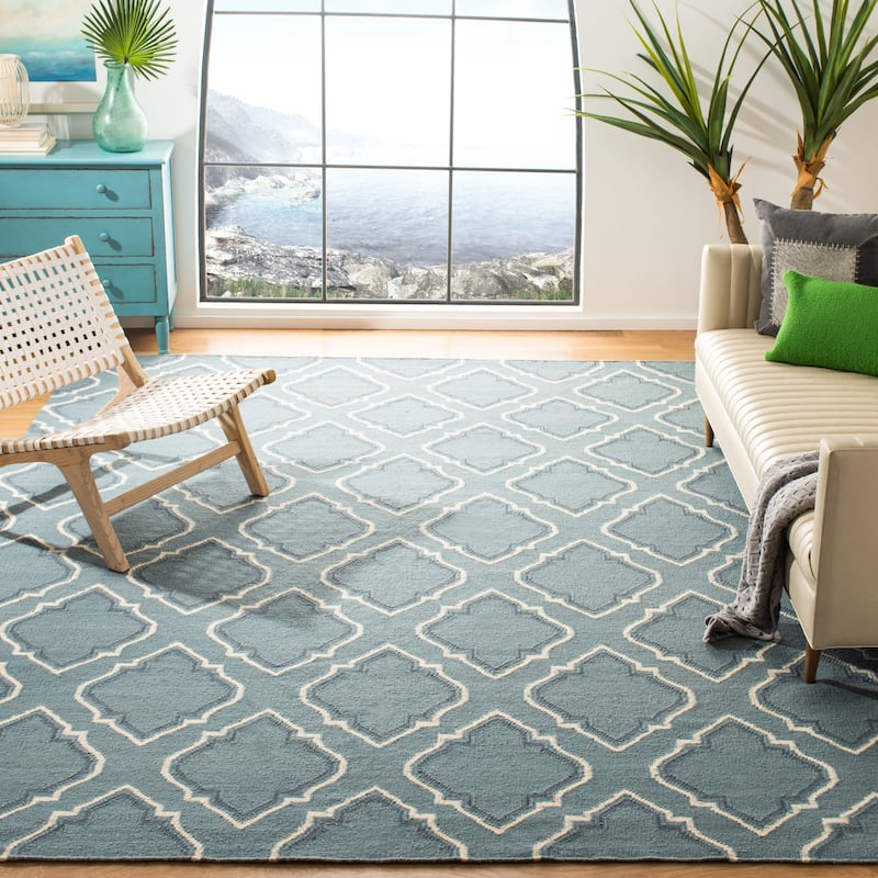 SAFAVIEH Handmade Flatweave Dhurries Kumiko Modern Wool Rug - 8' x 10' - Blue/Ivory