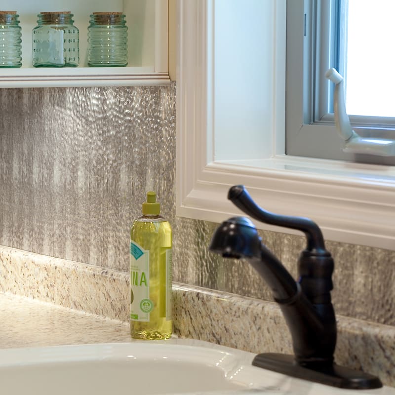 FASÄDE Hammered Decorative Vinyl Backsplash Panel