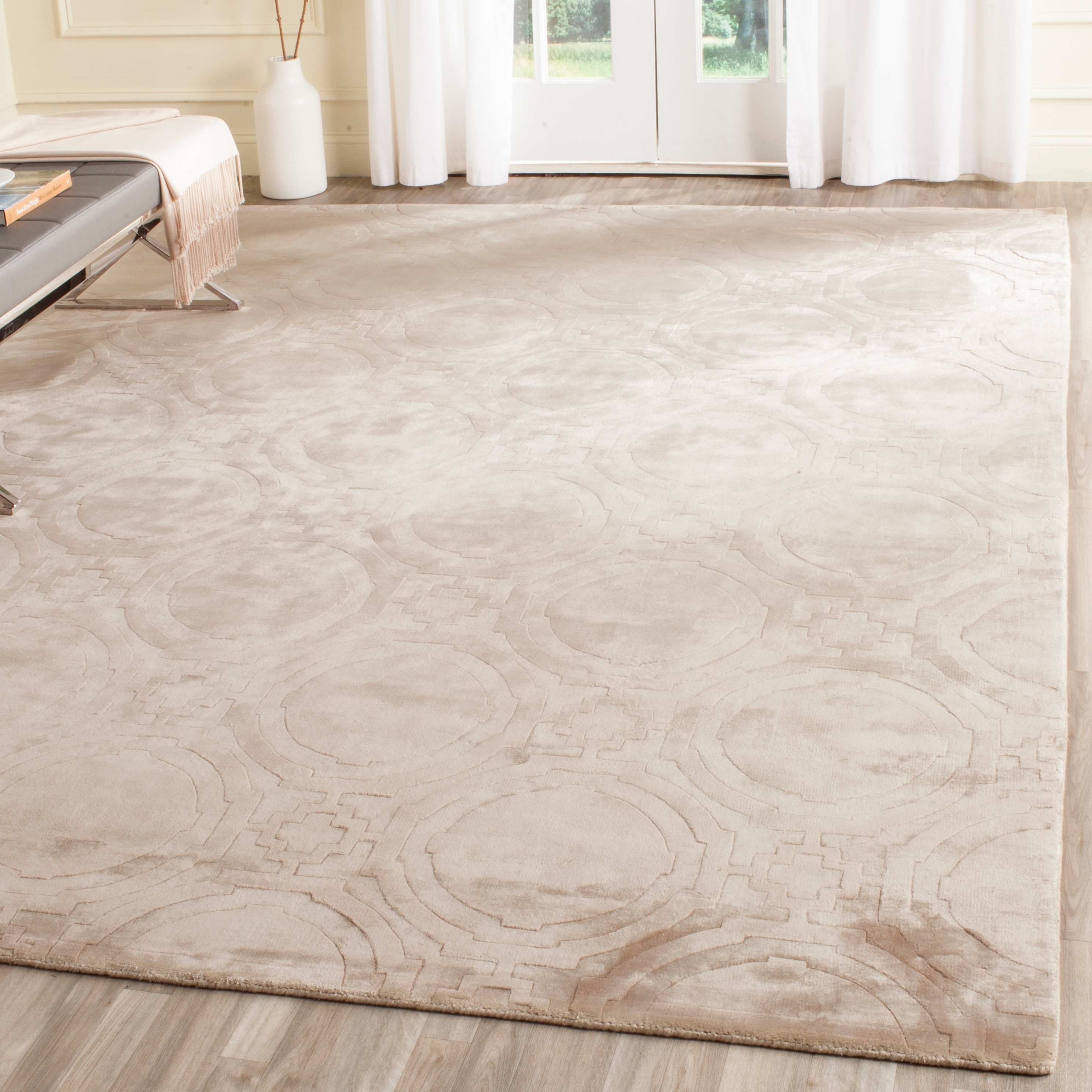 SAFAVIEH Handmade Mirage Gresa Modern Abstract Viscose Rug