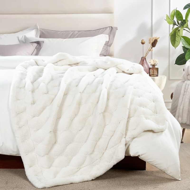 Jacquard rabbitfake fauxfur throw blanket 50"x60"