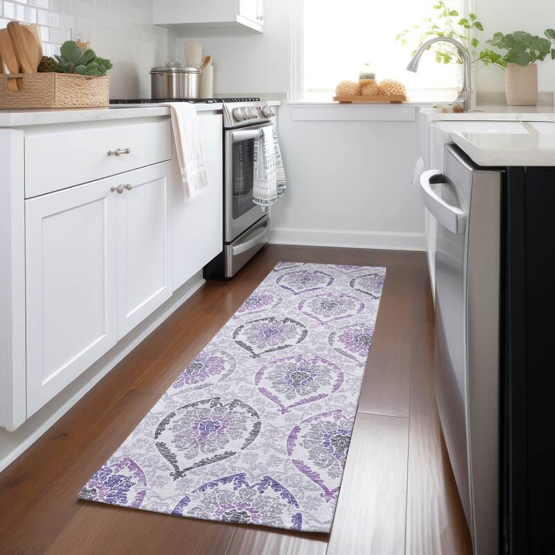 Machine Washable Indoor/ Outdoor Chantille Traditional Damask Rug