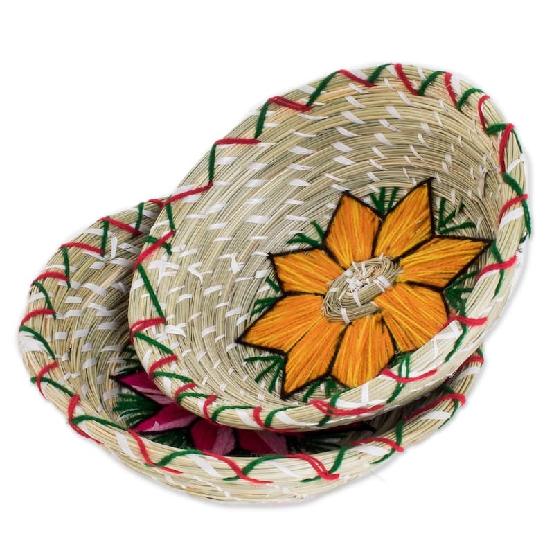 Novica Handmade Feminine Stars Natural Fiber Decorative Baskets (Pair)