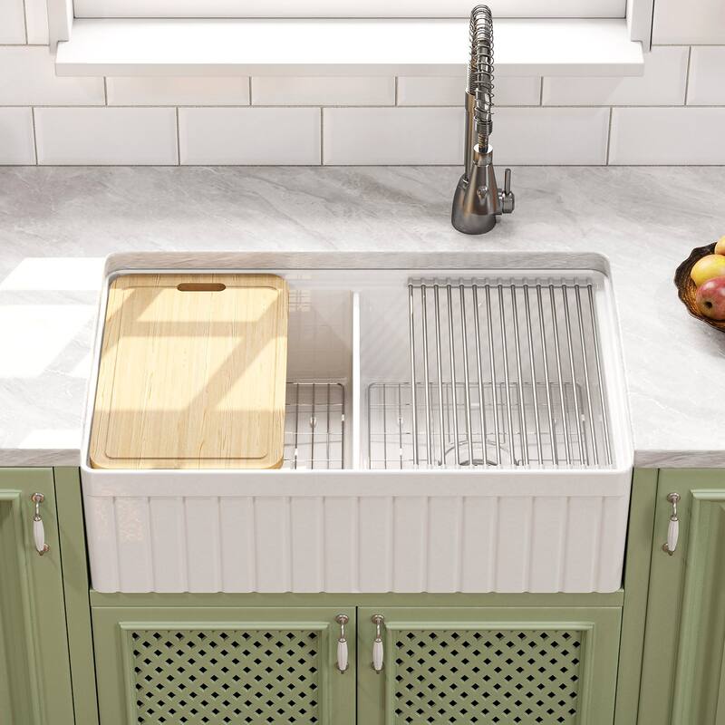 HOROW 33 in. Farmhouse/Apron-Front 50/50 Double Bowl White Fireclay Kitchen Sink with Workstation,Cutting Board,Grid, Strainer - White