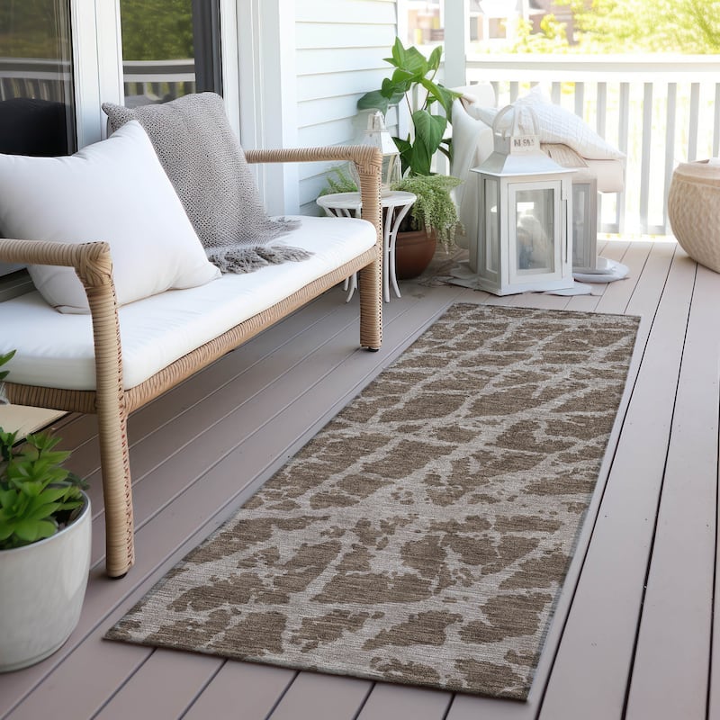 Machine Washable Indoor/ Outdoor Transitional Brown Crackle Chantille Rug - Brown - 2'3" x 7'6"