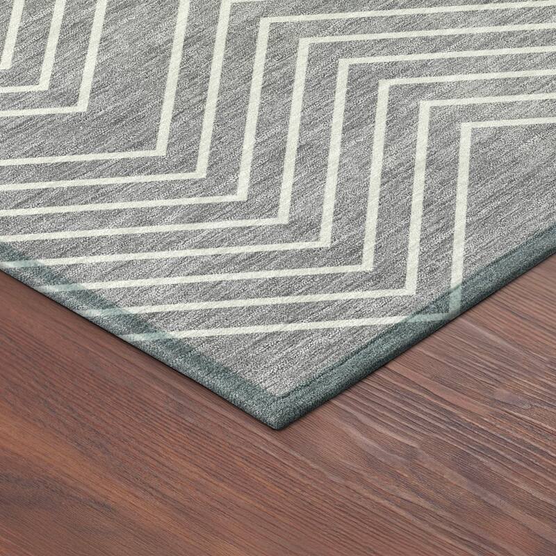 Machine Washable Indoor/ Outdoor Modern Chevron Chantille Rug