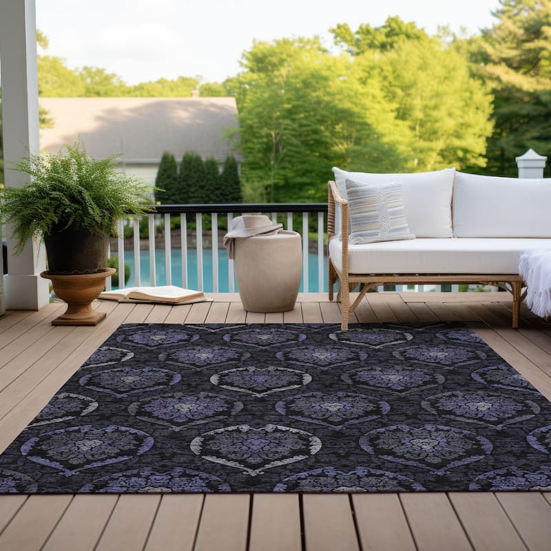 Machine Washable Indoor/ Outdoor Chantille Traditional Damask Rug