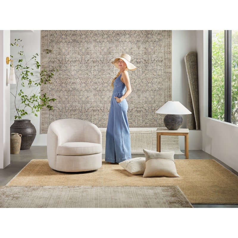 Galey Alix x Livabliss Fetscher V Vintage Damask Area Rug