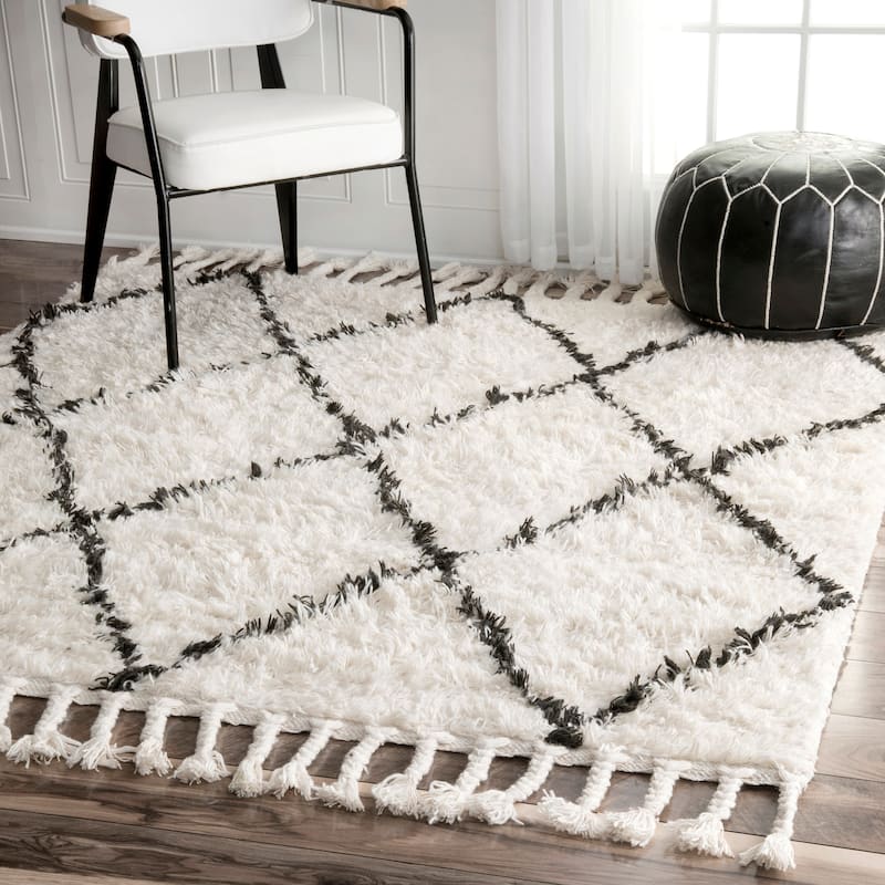 Nuloom Hand-knotted Moroccan Trellis Natural Shag Wool Rug - 6' Square - Natural