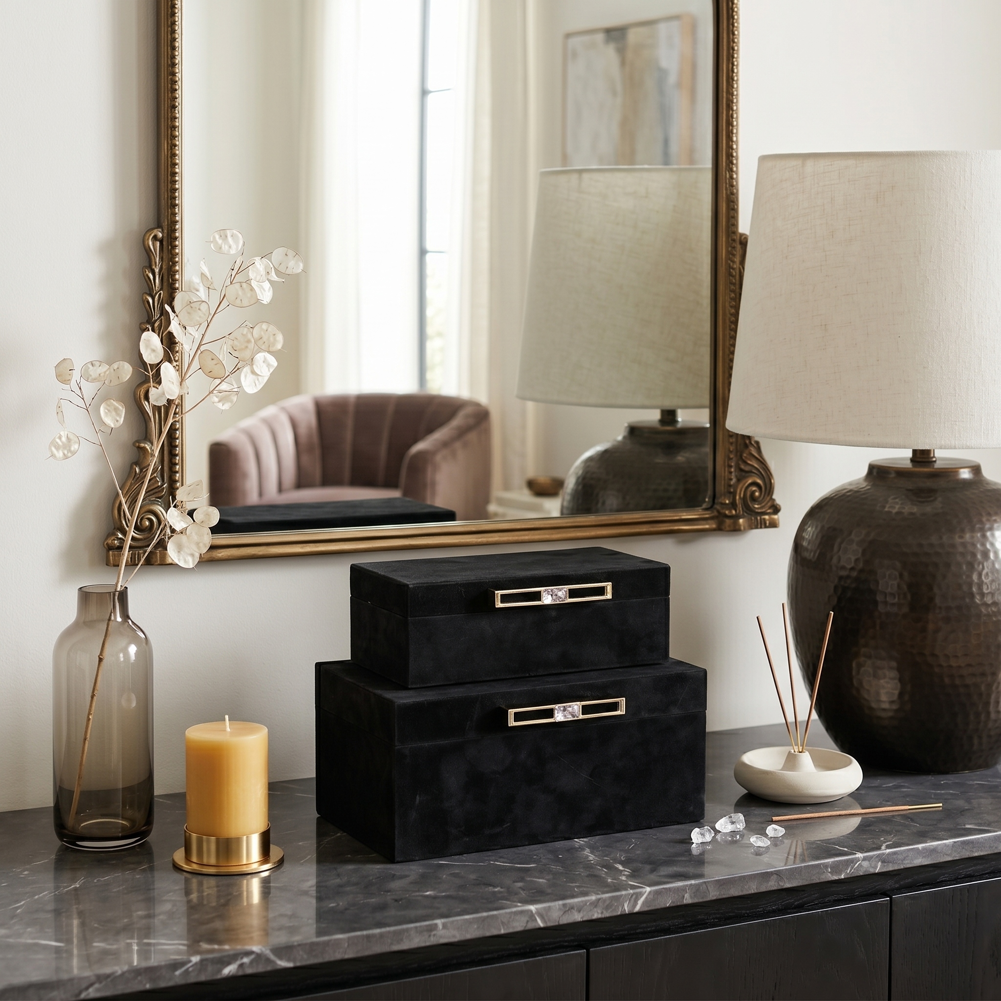 Elegant-Suede-Box-with-Lid-and