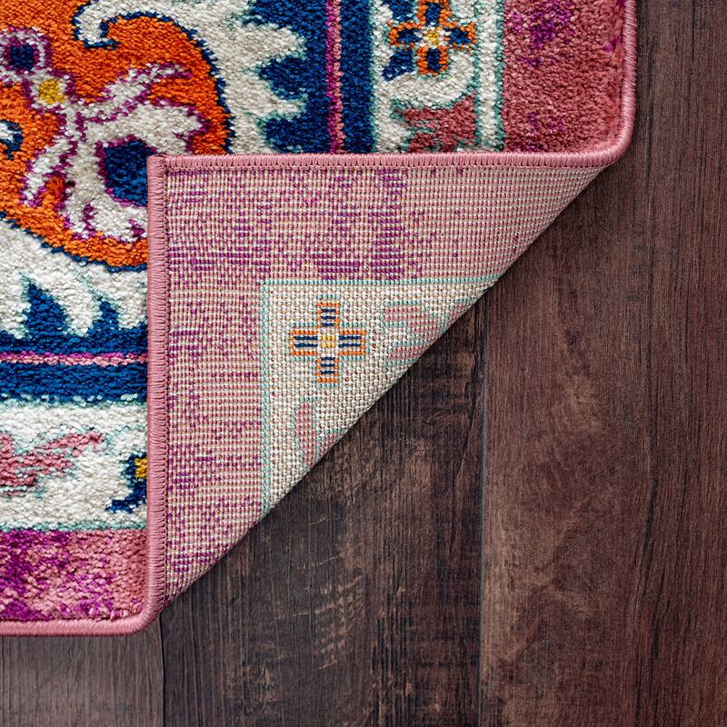 Genesis Bohemian & Eclectic Medallion Indoor Area Rug