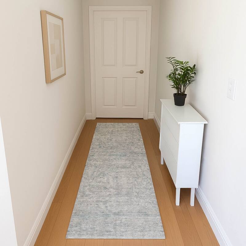 Premium Washable Super Soft Vintage Traditional Mayfield Rug - Silver - 2'3" x 7'6"