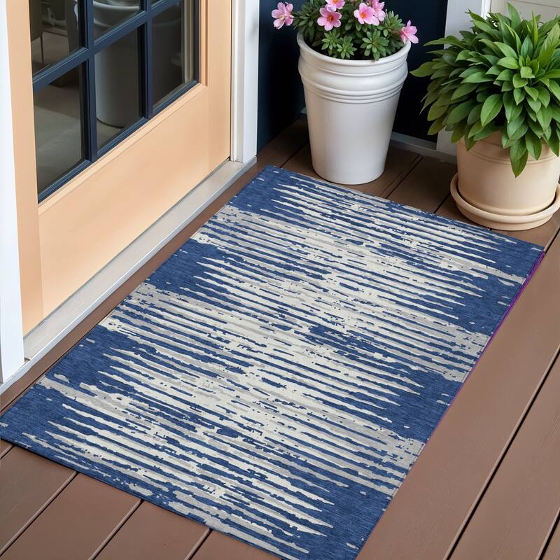 HomeRoots Striped Transitional Rectangle Outdoor Rug - 3' x 5'