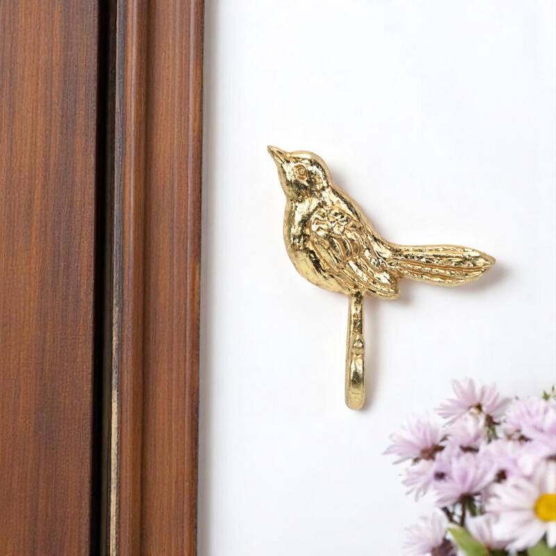 HomeRoots 5" Gold Cast Iron Bird Wall Hook - 4.5 in. x 5 in. x 1.5 in. - 4.5 in. x 5 in.  x 1.5 in.