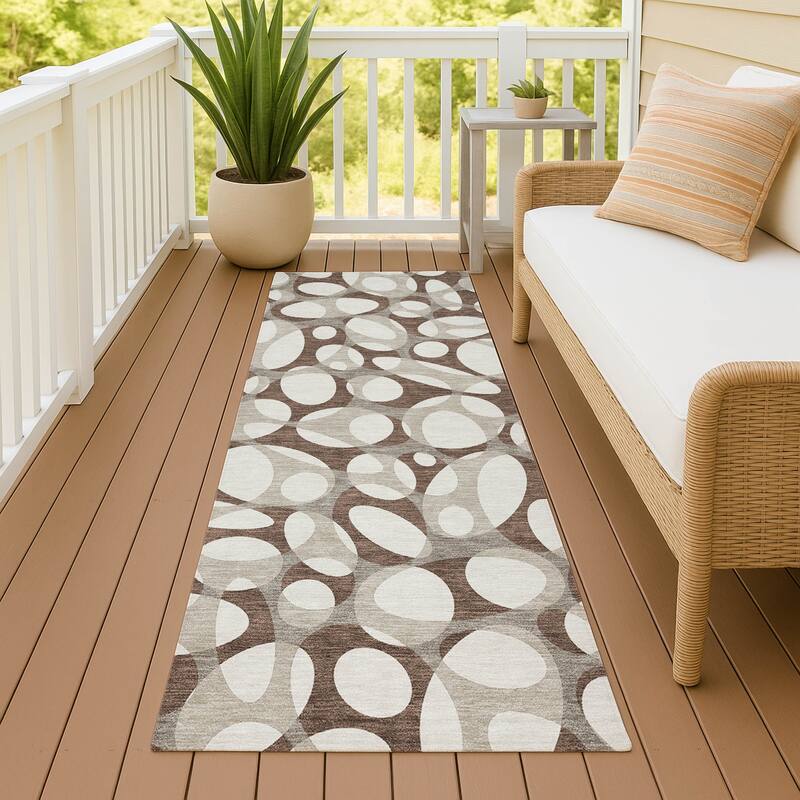 Machine Washable Indoor/ Outdoor Contemporary Saline Chantille Rug - Chocolate - 2'3" x 7'6"