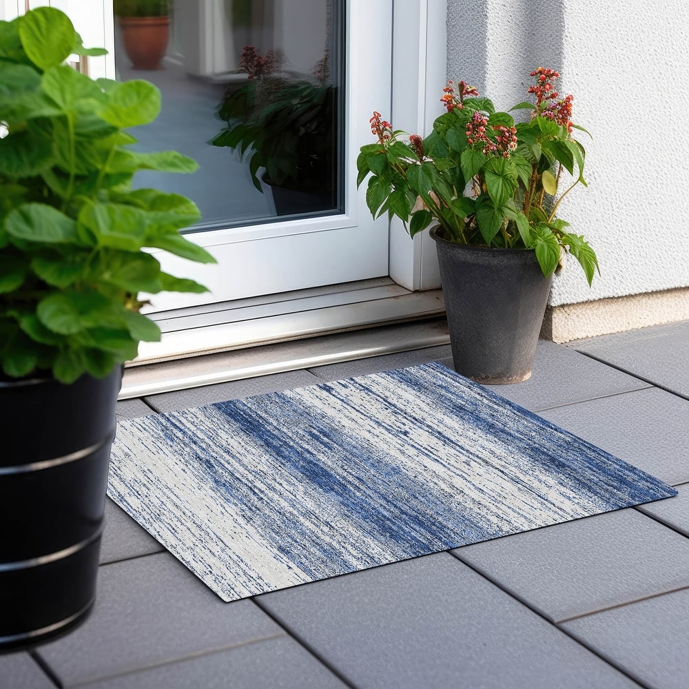Machine Washable Indoor/ Outdoor Chantille Ombre Stripes Rug