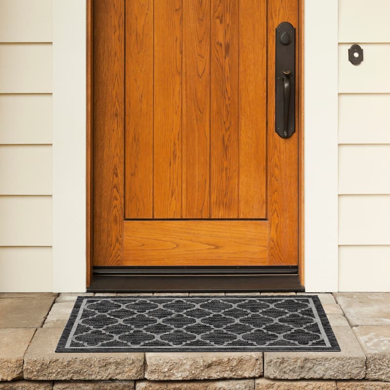 SAFAVIEH Courtyard Kamini Indoor/ Outdoor Waterproof Patio Backyard Rug - 2' x 3'7" - Black Charcoal