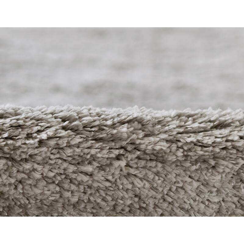 Novogratz by Momeni Nola Shag Magnolia Solid Color Shag Rug