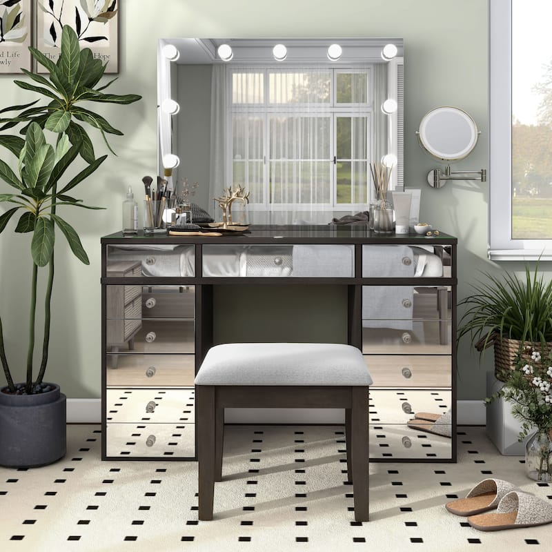 Furniture of America Vidi Contemporary Grey Solid Wood 3-Piece Makeup Vanity Set with Outlets and USBs