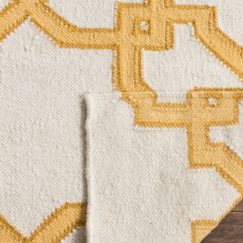 SAFAVIEH Handmade Flatweave Dhurries Hilpa Modern Moroccan Wool Rug