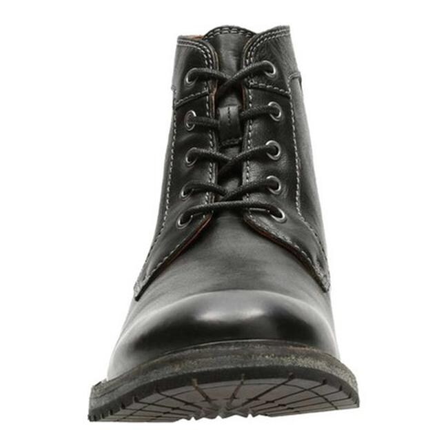 clarkdale bud plain toe boot