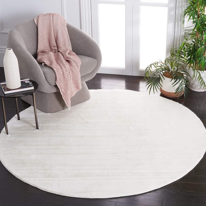 SAFAVIEH Faux Rabbit Auzinda Washable Fur Solid Shag Rug