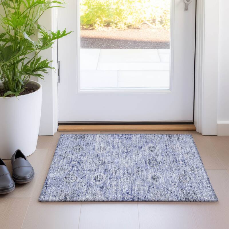 Machine Washable Indoor/ Outdoor Vintage Traditional Chantille Rug - Blue - 1'8" x 2'6"