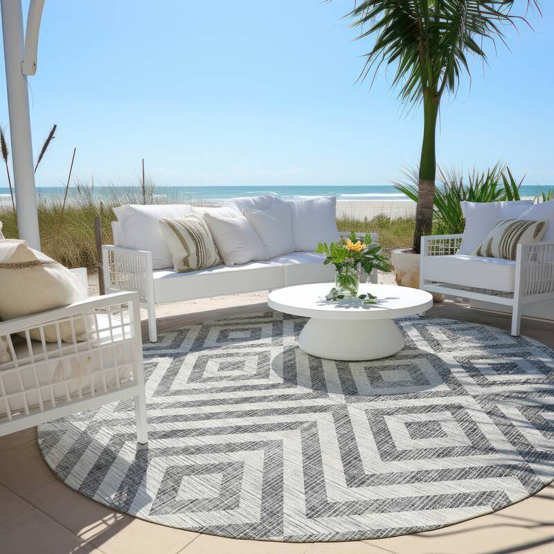 Machine Washable Indoor/ Outdoor Chantille Diamond Geo Rug - Gray - 8' x 8'