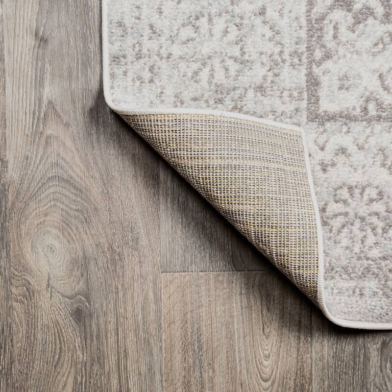 JONATHAN Y Denia Ornate Bohemian Medallion Area Rug