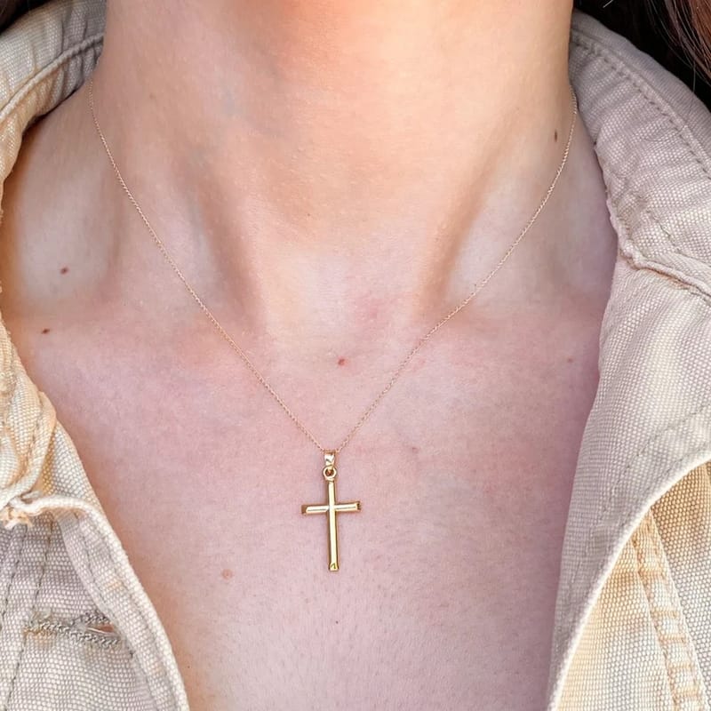 Curata 14k Yellow Gold 18" Small Polished Latin Cross Pendant Necklace - 12x25mm