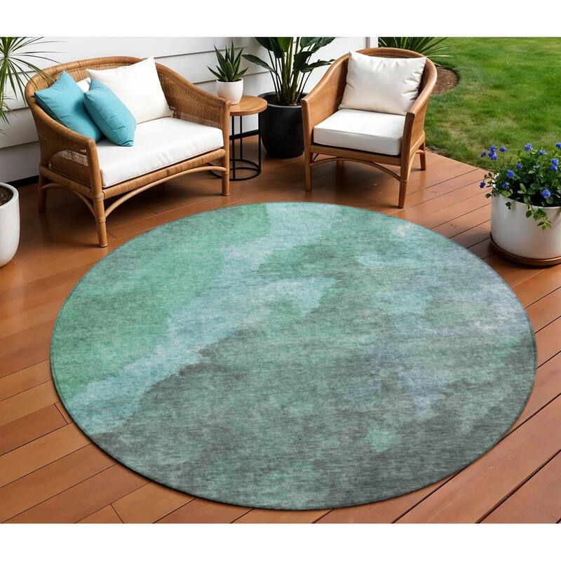 HomeRoots Abstract Transitional Rectangle Outdoor Rug - 8' Round