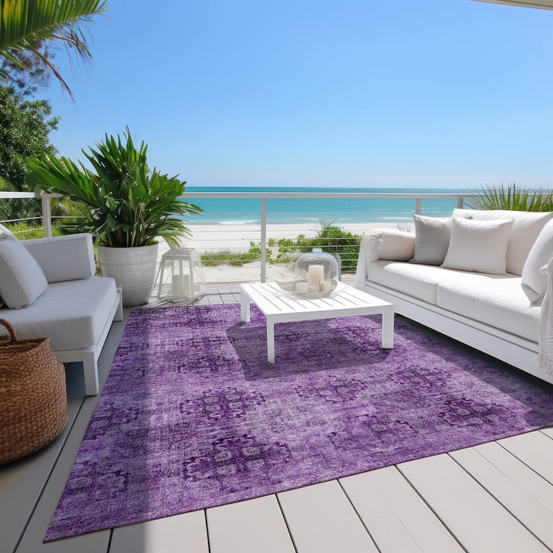 Machine Washable Indoor/ Outdoor Vintage Medallions Chantille Rug