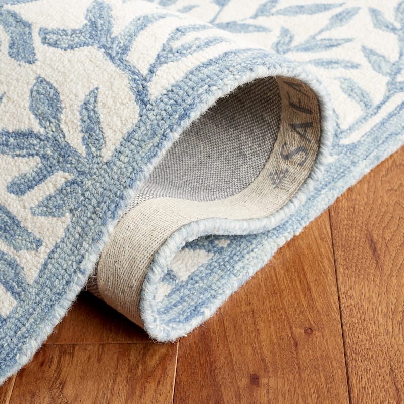 SAFAVIEH Handmade Jardin Mariegret Wool Rug