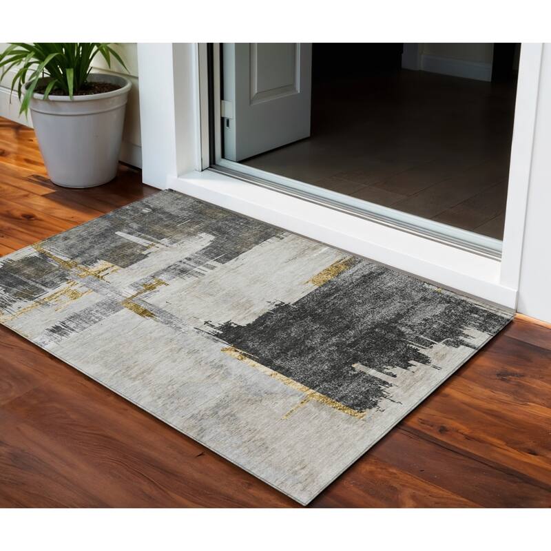 HomeRoots Abstract Traditional Rectangle Outdoor Rug - 3' x 5'