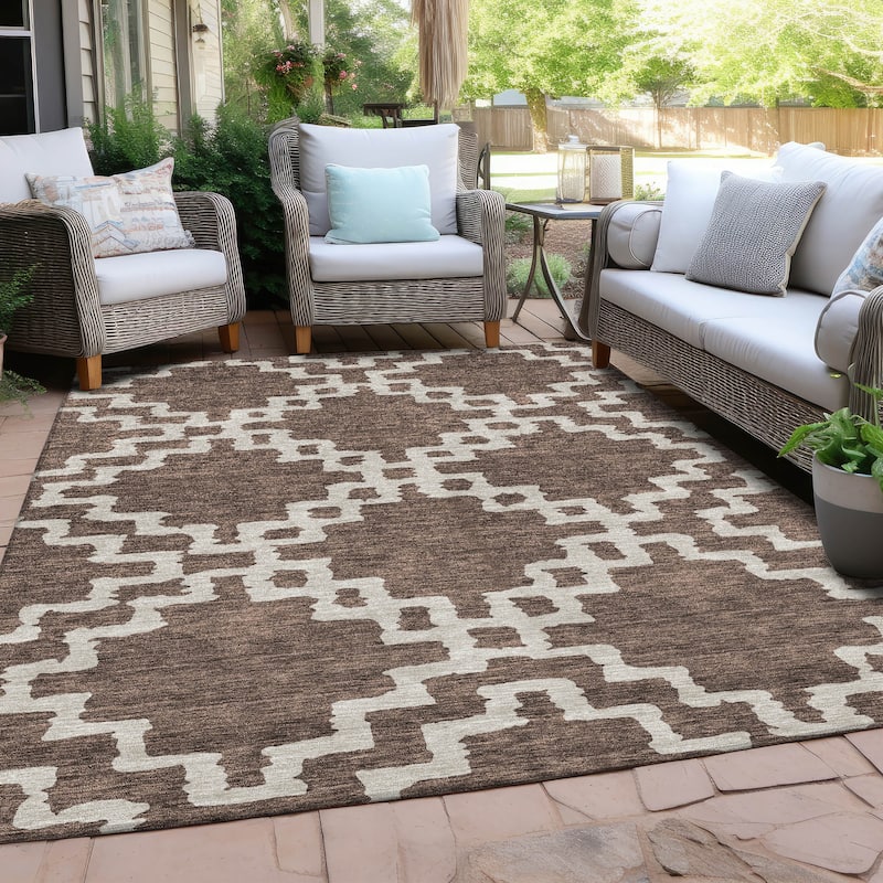 Machine Washable Indoor/ Outdoor Chantille Geo Trellis Rug - Brown - 5' x 7'6"