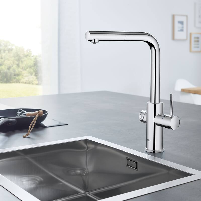 Grohe Blue 1.75 GPM Single Hole Pull Out Kitchen Faucet for Chilled