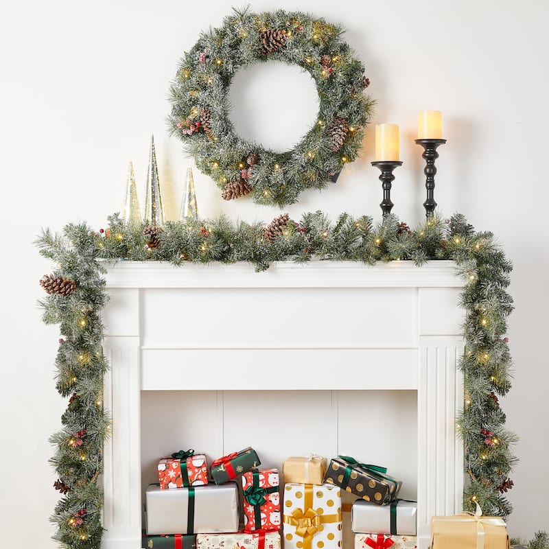 Glitzhome 24"D Pre-Lit Christmas Wreath with LED Light and Timer