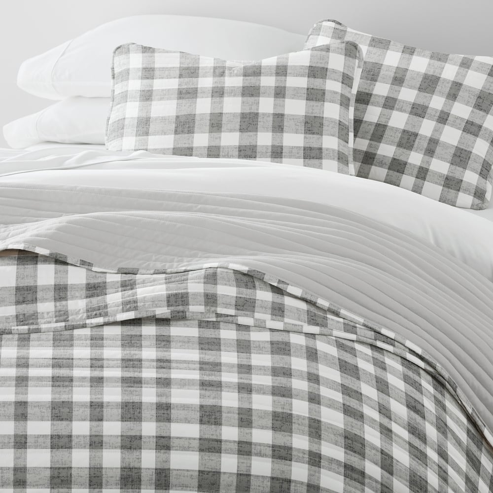 Becky Cameron All Season 3 Piece Reversible Patterned Quilt Set