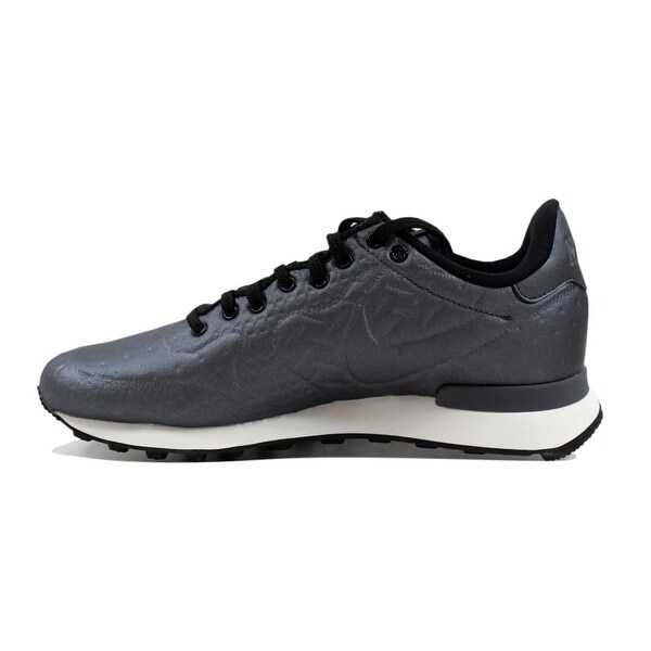 nike internationalist size 9