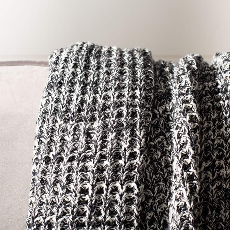 SAFAVIEH Immacolata 50" x 60" Throw