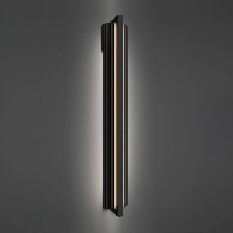 Krimp 36in LED Outdoor Wall Light 3000K in Black