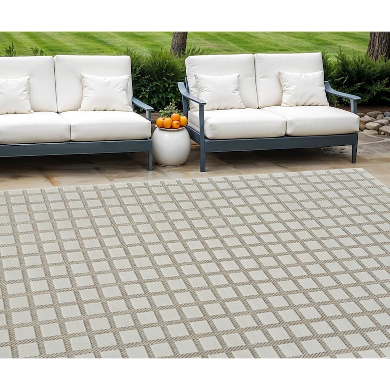 Elto Modern Geometric Weather Resistant Trendy Modern Outdoor Rug