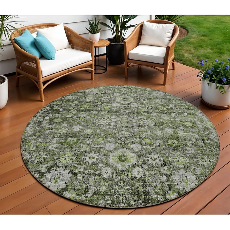 HomeRoots Oriental Traditional Rectangle Outdoor Rug - 8' Round