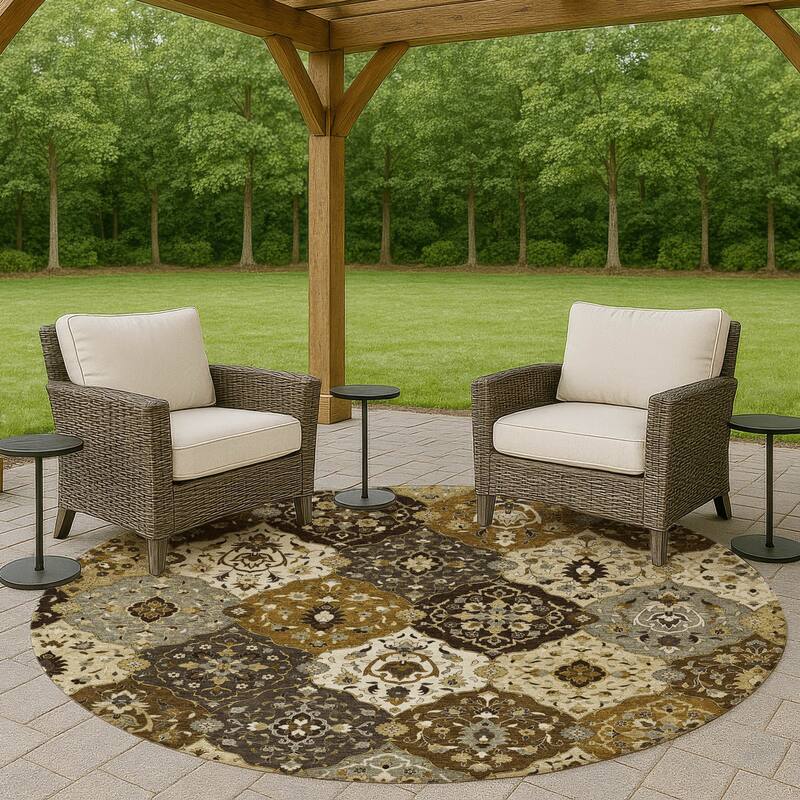 Machine Washable Indoor/ Outdoor Traditional Panel Chantille Rug - Brown - 8' x 8'